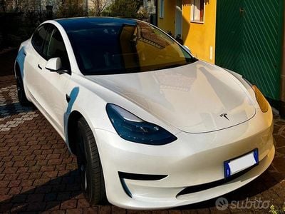 Bianco Usata 2023 Tesla Model 3 Standard Range Berlina | 34.000 € (Cara)
