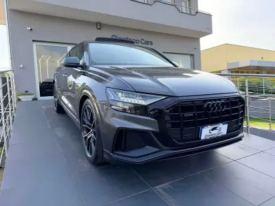 Usata Audi Q8 S-Line 286 CV (210 kW) 2023 Grigio SUV