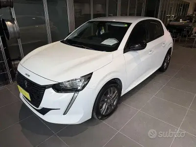Usata Peugeot 208 Active 101 CV (74 kW) 2022 Bianco Utilitaria