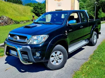 Usata Toyota HiLux 144 CV (105 kW) 2011 Nero Pick-up
