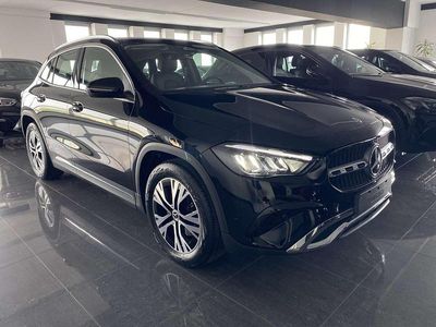 Usata Mercedes GLA180 Advanced Plus 116 CV (85 kW) 2024 Nero cosmo metallizzato SUV