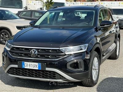 Usata VW T-Roc 150 CV (110 kW) 2023 Nero SUV