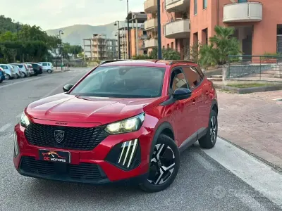 Usata Peugeot 2008 Allure 101 CV (74 kW) 2023 Rosso SUV