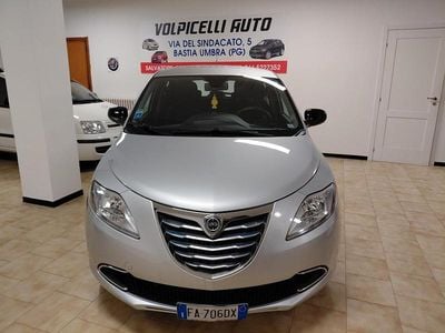 Usata Lancia Ypsilon 95 CV (69 kW) 2015 Grigio Utilitaria