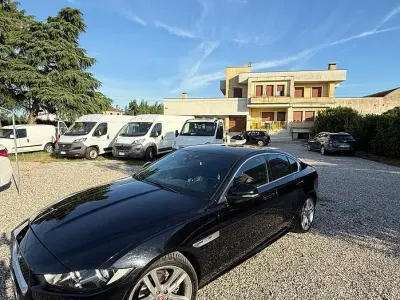 Usata Jaguar XE R-Sport 180 CV (132 kW) 2015 Other Berlina