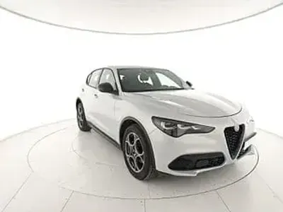 Käytetty Alfa Romeo Stelvio Sprint 160 HP (117 kW) 2024 Sininen Katumaasturi
