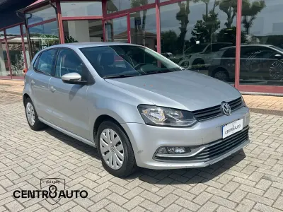 Usata VW Polo Comfortline 75 CV (55 kW) 2011 Grigio alluminio Utilitaria