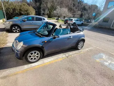 Usata Mini Cooper Cabriolet 116 CV (85 kW) 2004 Bluazzurro Cabrio