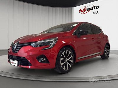 Usata Renault Clio V Intens 101 CV (74 kW) 2023 Rosso Utilitaria