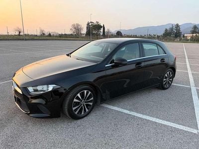 Usata Mercedes A180 Business 116 CV (85 kW) 2021 Nero Berlina