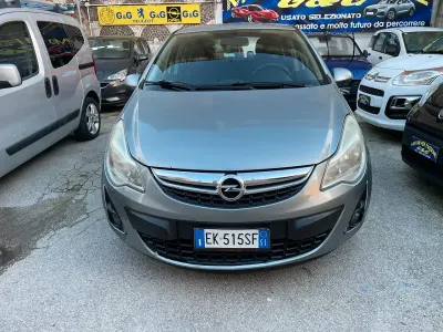 Usata Opel Corsa 75 CV (55 kW) 2012 Argento Utilitaria