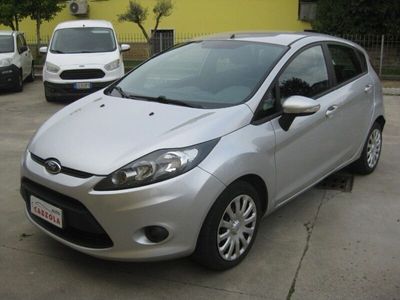 usata Ford Fiesta + 1.6 TDCi 95CV 5 porte