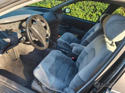 Usata Renault Safrane 132 CV (97 kW) 1994 Verde Utilitaria