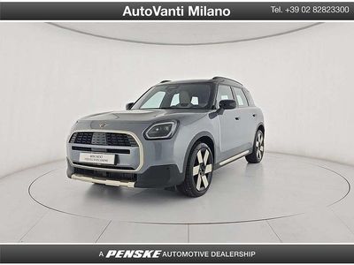 Verde Nuova 2025 Mini Cooper Countryman Favoured SUV | 34.970 € (Buon prezzo)