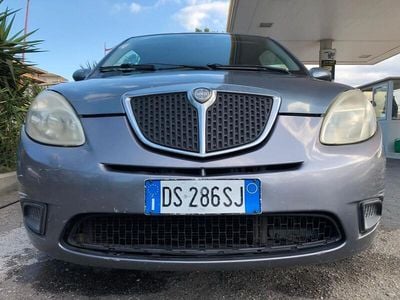 Usata Lancia Ypsilon 75 CV (55 kW) 2008 Grigio Utilitaria
