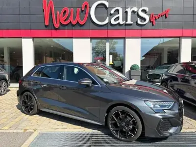 Usata Audi A3 S-Line 150 CV (110 kW) 2025 Grigio scuro Berlina