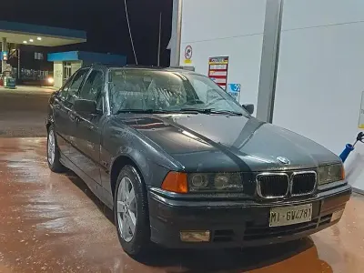 Usata BMW 320 1992 Grigio Berlina