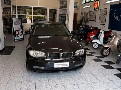 Usata BMW 120 177 CV (130 kW) 2007 Nero Utilitaria