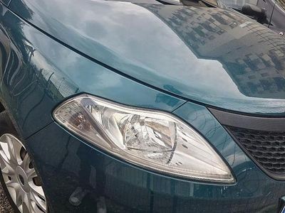 Usata Lancia Ypsilon 69 CV (50 kW) 2019 Verde Utilitaria
