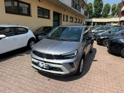 Usata Opel Crossland Elegance 110 CV (80 kW) 2022 Argento SUV