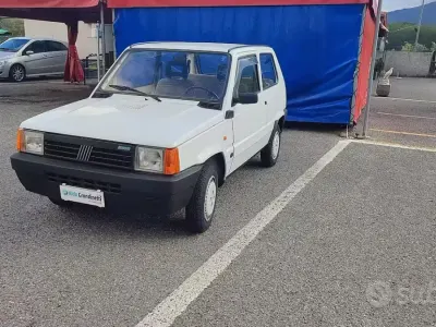 Usata Fiat 750 34 CV (25 kW) 1992 Bianco Berlina