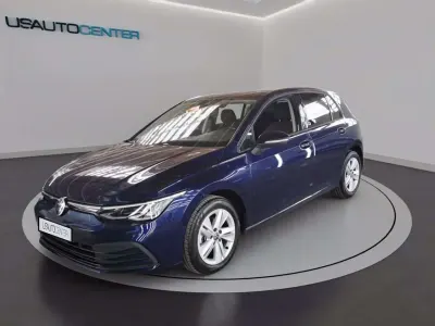 Usata VW Golf VIII Life 110 CV (80 kW) 2020 H7 atlantic blue metallizzato Berlina