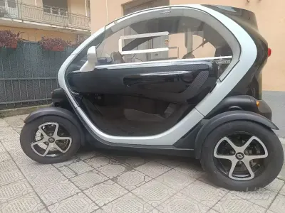 Occasion Renault Twizy 88 kW (120 PK) 2012 Zwart Hatchback