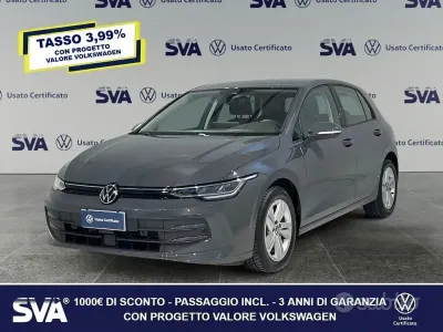 Usata VW Golf VIII Life 116 CV (85 kW) 2025 Gray Berlina