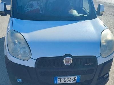 Usata Fiat Doblò 90 CV (66 kW) 2009 Bianco Monovolume