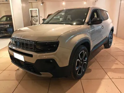 Usata Jeep Avenger Summit 101 CV (74 kW) 2025 Beige SUV