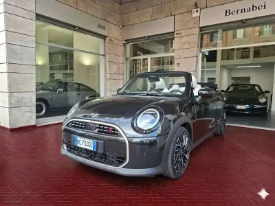 Nuova Mini Cooper S Cabriolet Favoured 204 CV (150 kW) 2026 Nero Cabrio