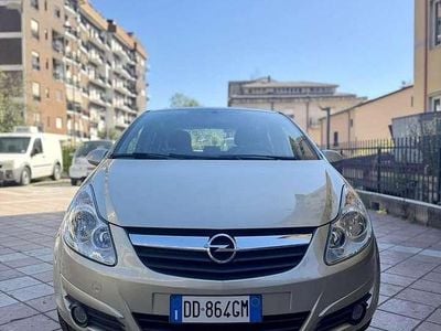 Usata Opel Corsa Cosmo 80 CV (58 kW) 2006 Oro Utilitaria