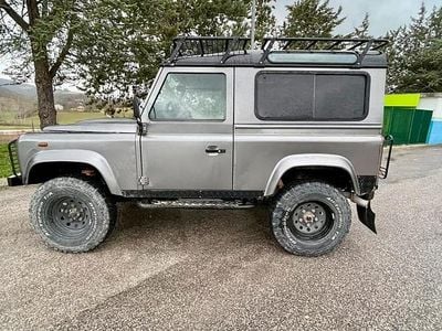Usata Land Rover Defender SE 122 CV (89 kW) 2009 Grigio SUV