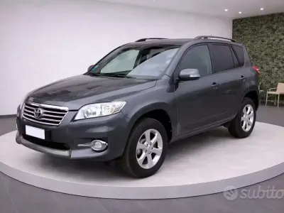 Usata Toyota RAV4 150 CV (110 kW) 2011 Grigio SUV