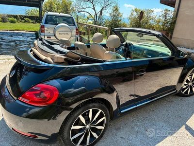 Usata VW Beetle Cabriolet Design 105 CV (77 kW) 2013 Nero Cabrio