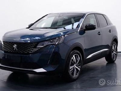 Usata Peugeot 3008 Allure 130 CV (95 kW) 2022 Blu SUV