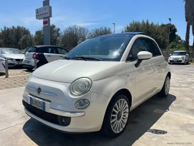 Begagnad Fiat 500 Lounge 75 HK (55 kW) 2007 Vit Sedan