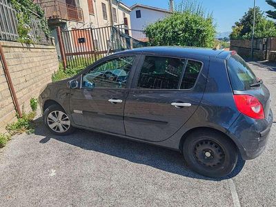 Usata Renault Clio II Rip Curl 75 CV (55 kW) 2008 Grigio Berlina