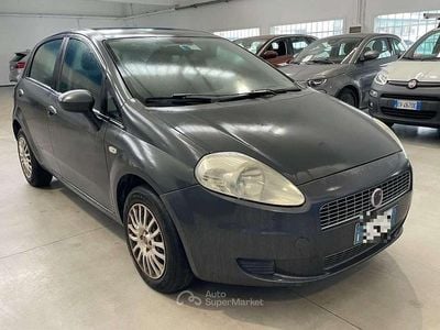 Usata Fiat Grande Punto Active 77 CV (56 kW) 2008 Grigio scuro pastello Utilitaria