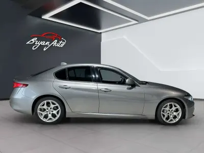 Usata Alfa Romeo Giulia Tech Edition 160 CV (117 kW) 2019 Other Berlina