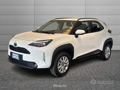 Usata Toyota Yaris Cross Active 116 CV (85 kW) 2023 Bianco SUV