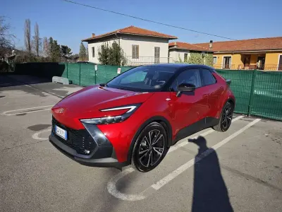 Usata Toyota C-HR Lounge 140 CV (102 kW) 2025 SUV