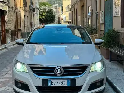 Usata VW Passat 140 CV (102 kW) 2010 Bianco Coupé