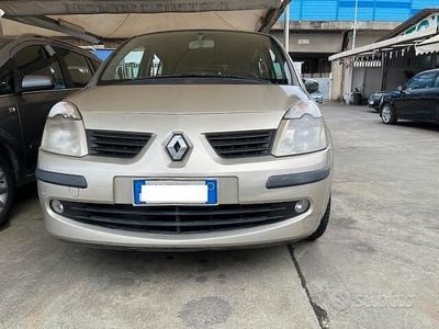 Usata Renault Modus 74 CV (54 kW) 2007 Giallo Monovolume