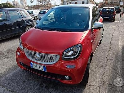 Usata Smart ForFour Passion 71 CV (52 kW) 2016 Rosso Utilitaria