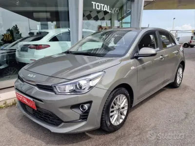 Occasion Kia Rio Style 101 PK (74 kW) 2022 Grijs Sedan