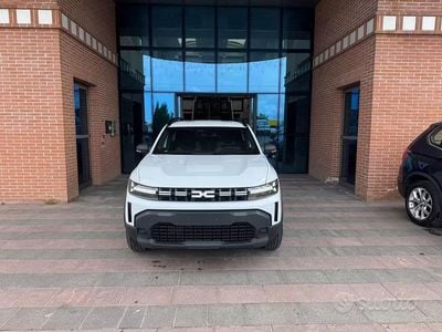 Usata Dacia Duster Essentiel 100 CV (73 kW) 2024 Bianco SUV
