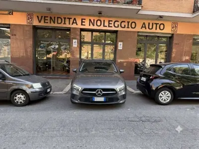 Usata Mercedes A180 Night 116 CV (85 kW) 2022 Grigio Berlina
