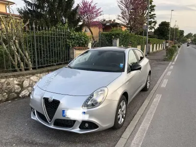 Usata Alfa Romeo Giulietta Distinctive 170 CV (125 kW) 2012 Utilitaria