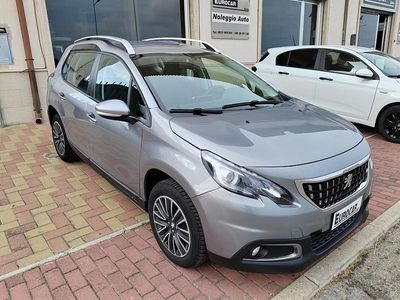 Usata Peugeot 2008 Active 100 CV (73 kW) 2018 Grigio SUV